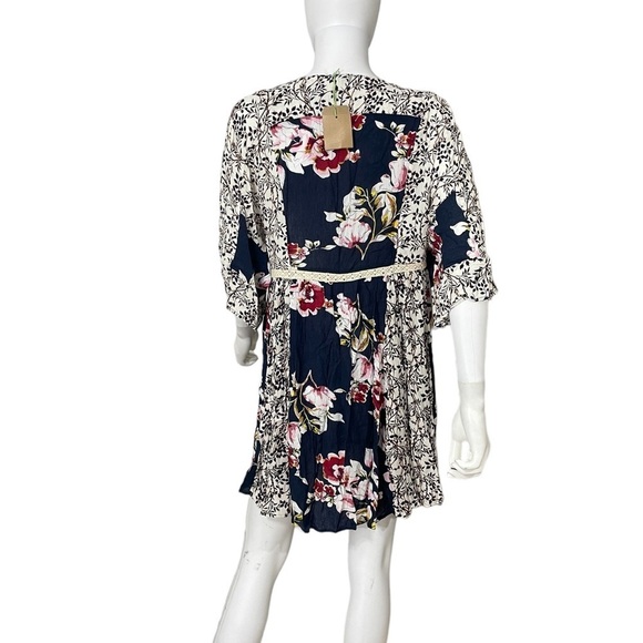 Umgee Boho Blue Floral Dress
New - Picture 5 of 7